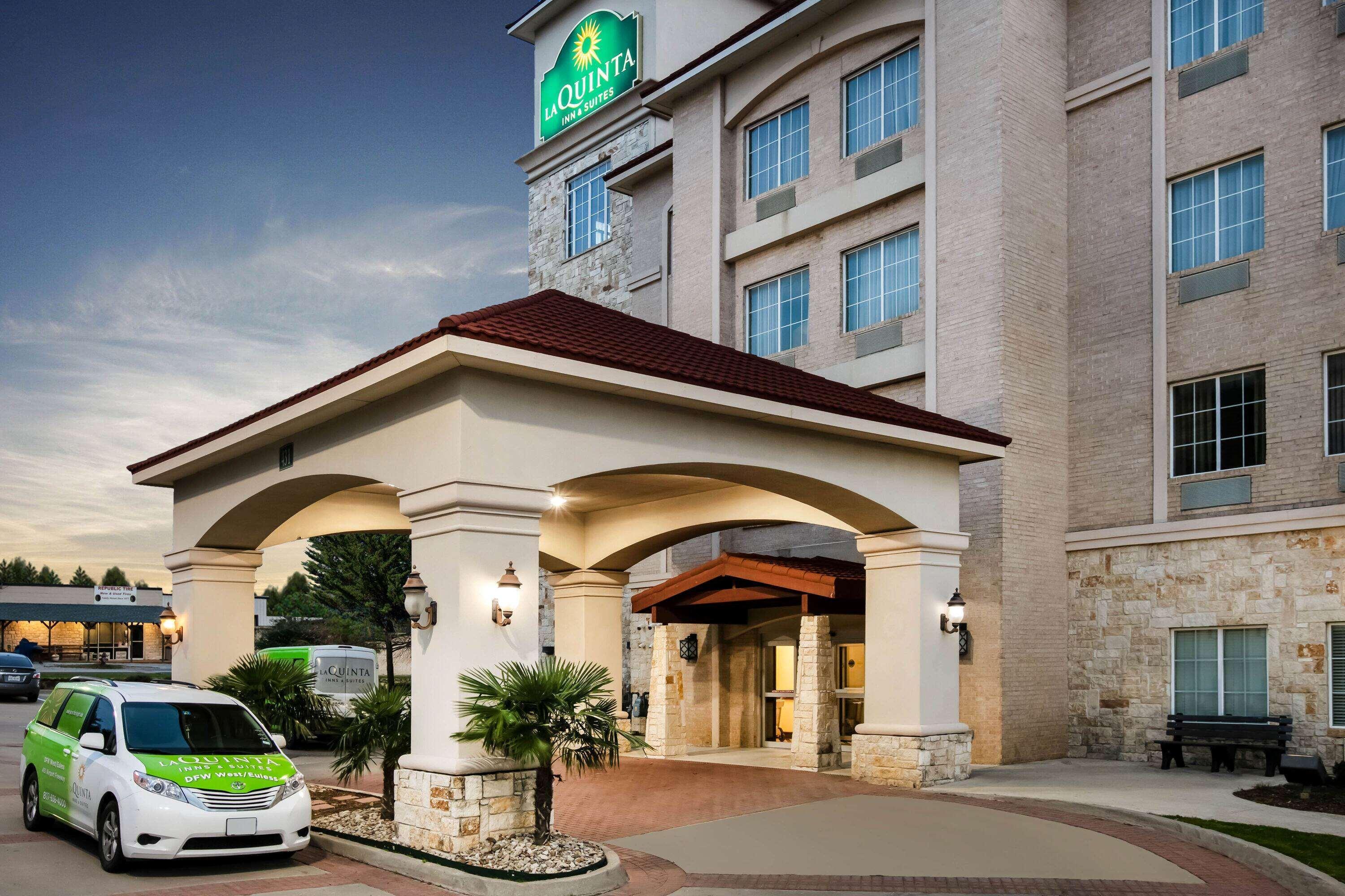 Hotel La Quinta By Wyndham Dfw Airport West - Euless Extérieur photo